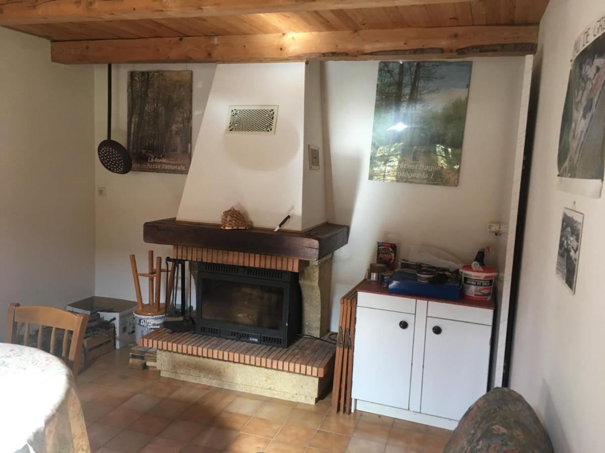 Jolie Petite Maison Dans Hameau En Pleine Nature Taussac-la-Billiere Dış mekan fotoğraf